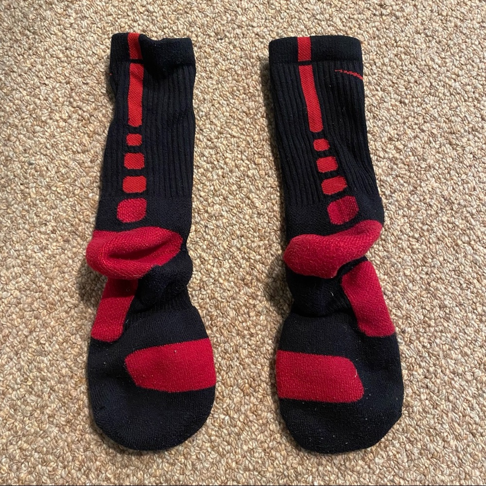 Size medium Nike elites